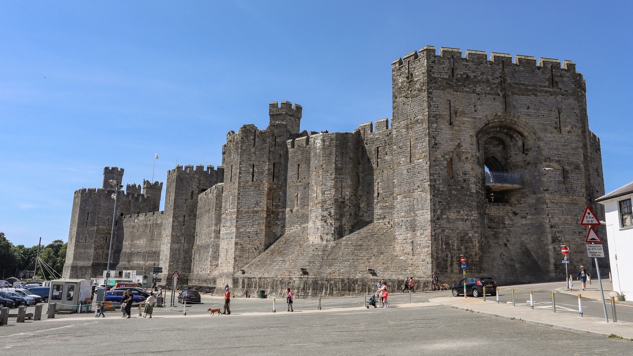 Photo of Others in Bont Newydd