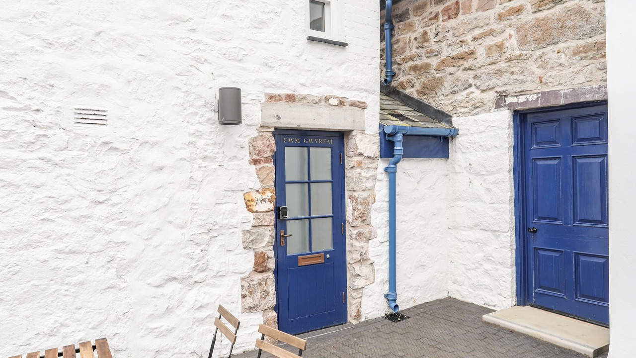 Photo of Others in Bont Newydd