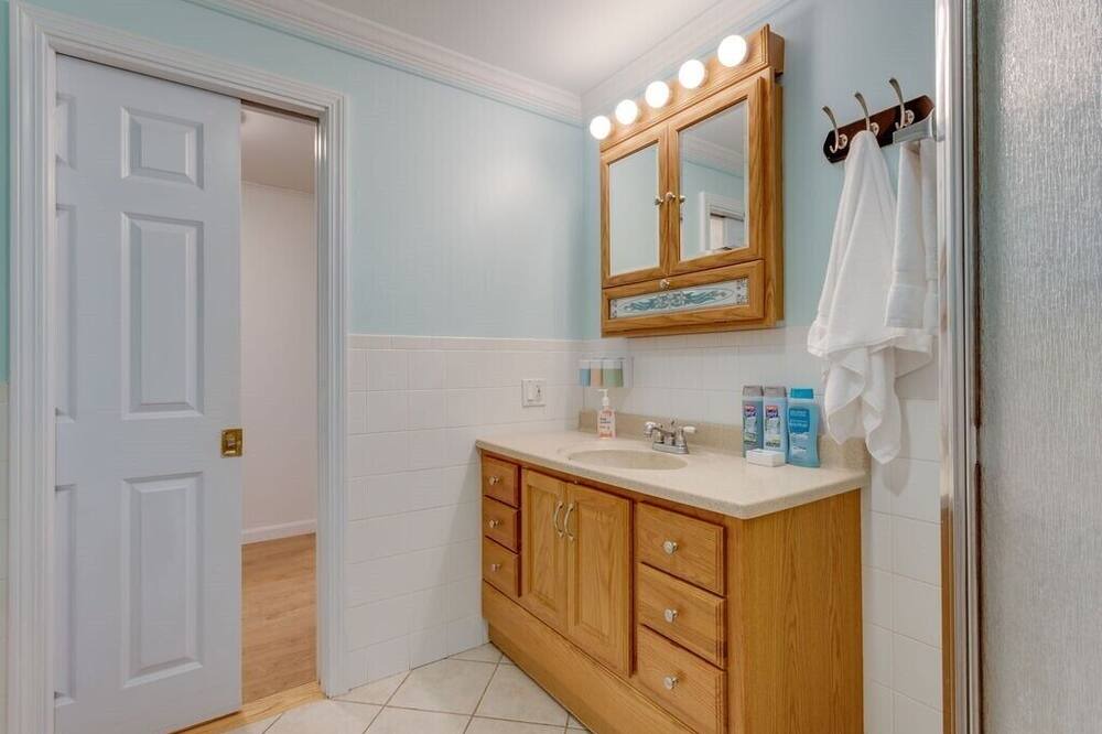 Photo of Bathroom in Manomet