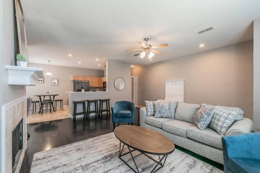 Photo of Livingroom in Roanoke