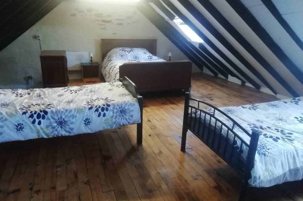 Photo of Bedroom in Poullaouen