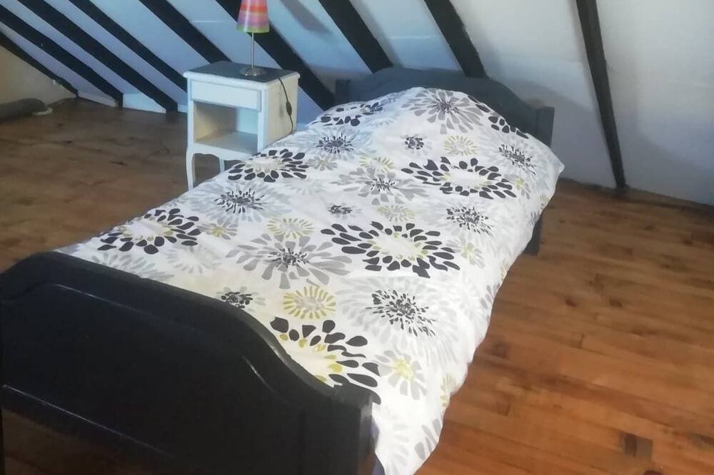 Photo of Bedroom in Poullaouen