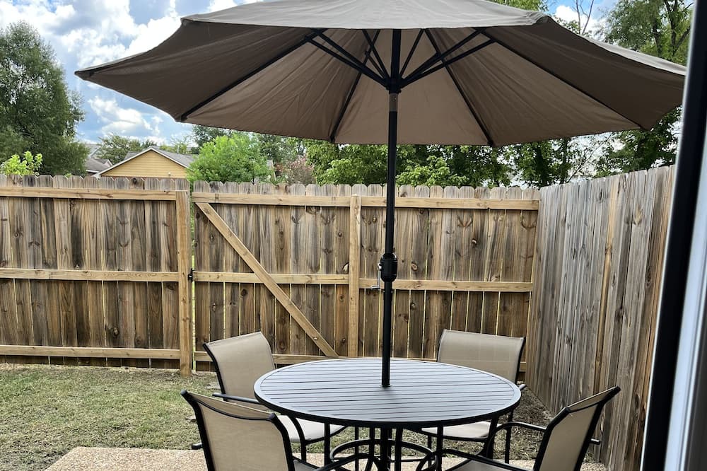Photo of Outdoor in Starkville