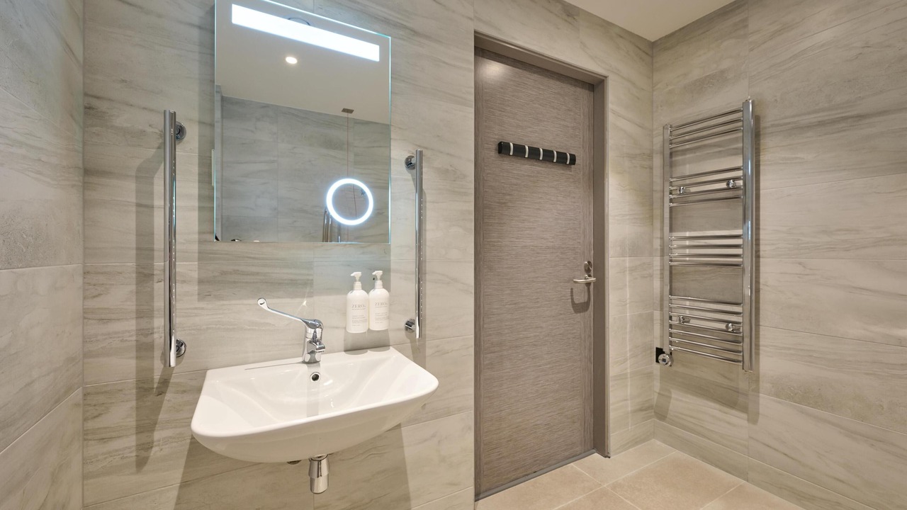 Photo of Bathroom in Luton