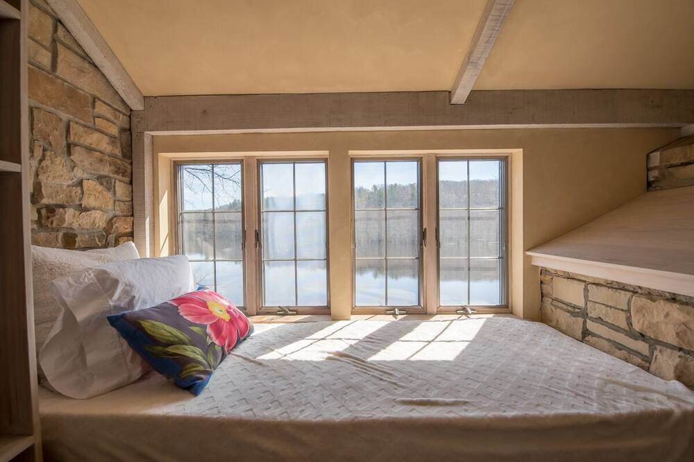 Photo of Bedroom in Marine on St. Croix