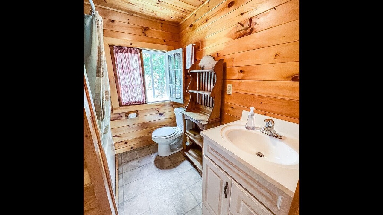 Photo of Bathroom in Inlet