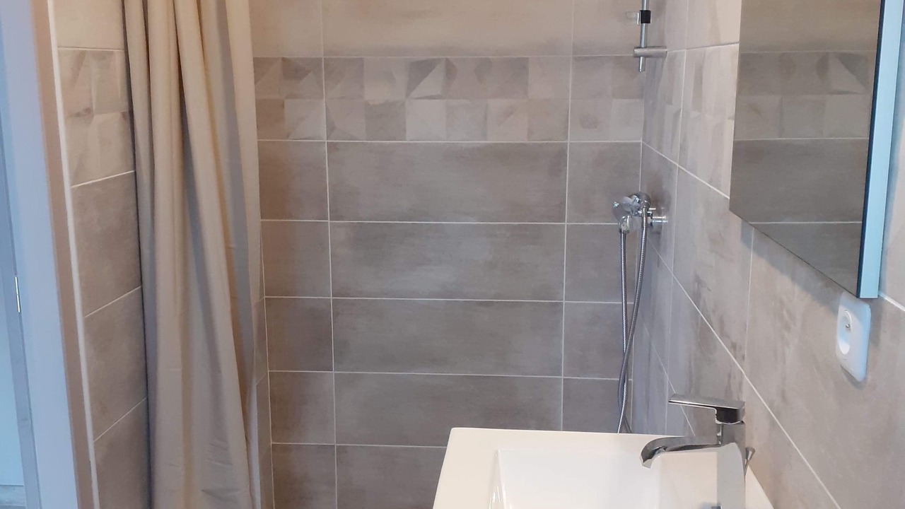 Photo of Bathroom in Chitenay