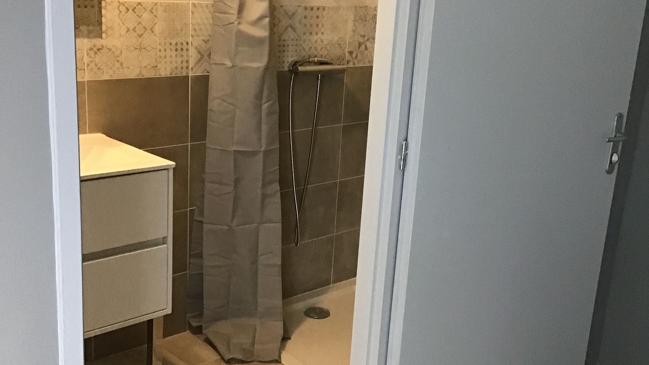 Photo of Bathroom in Chitenay