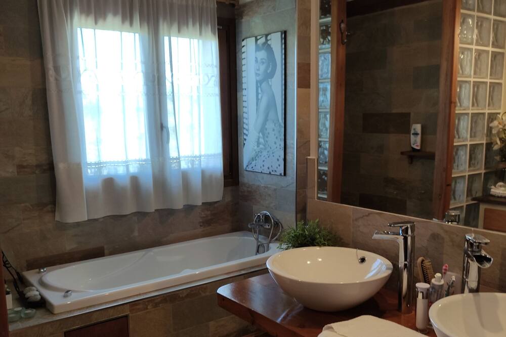 Photo of Bathroom in Santiuste de Pedraza