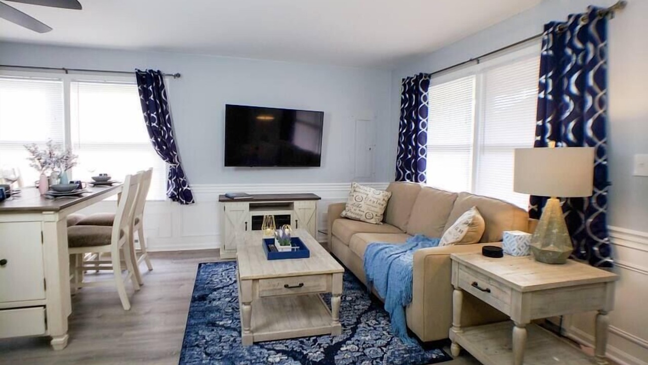 Photo of Livingroom in St. Charles