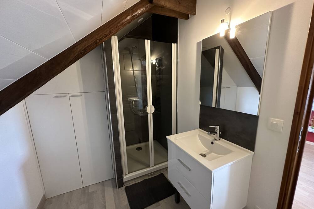 Photo of Bathroom in Miniac-Morvan