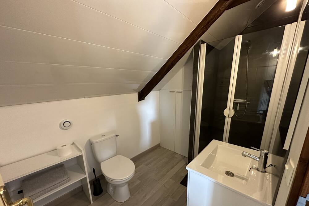 Photo of Bathroom in Miniac-Morvan