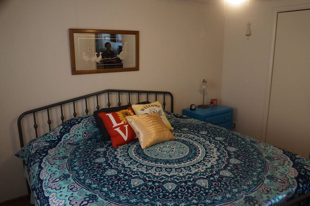 Photo of Bedroom in Conway