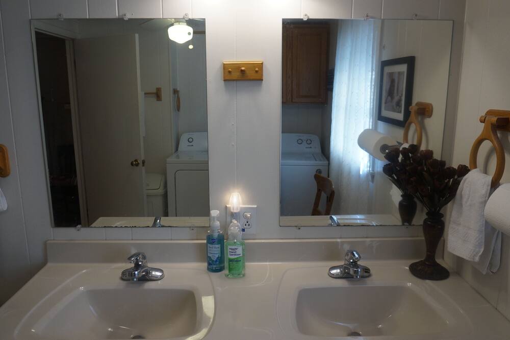 Photo of Bathroom in Conway
