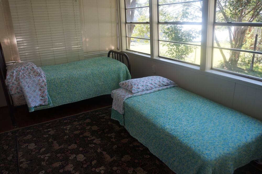 Photo of Bedroom in Conway