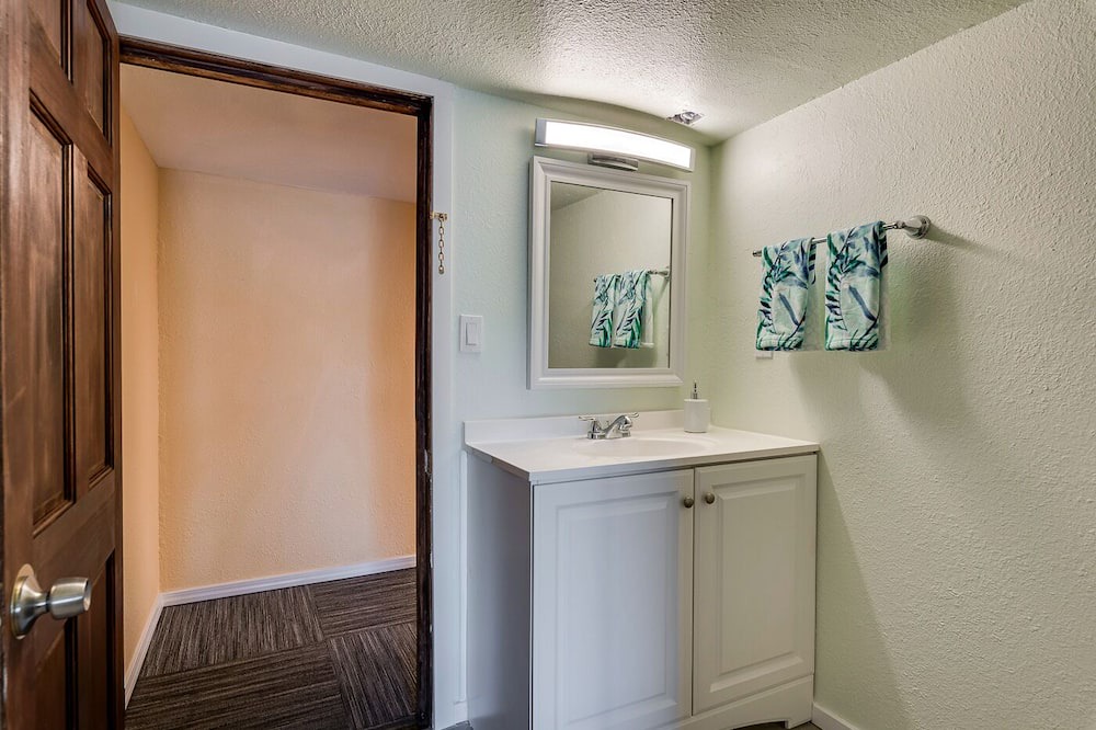 Photo of Others in Manson