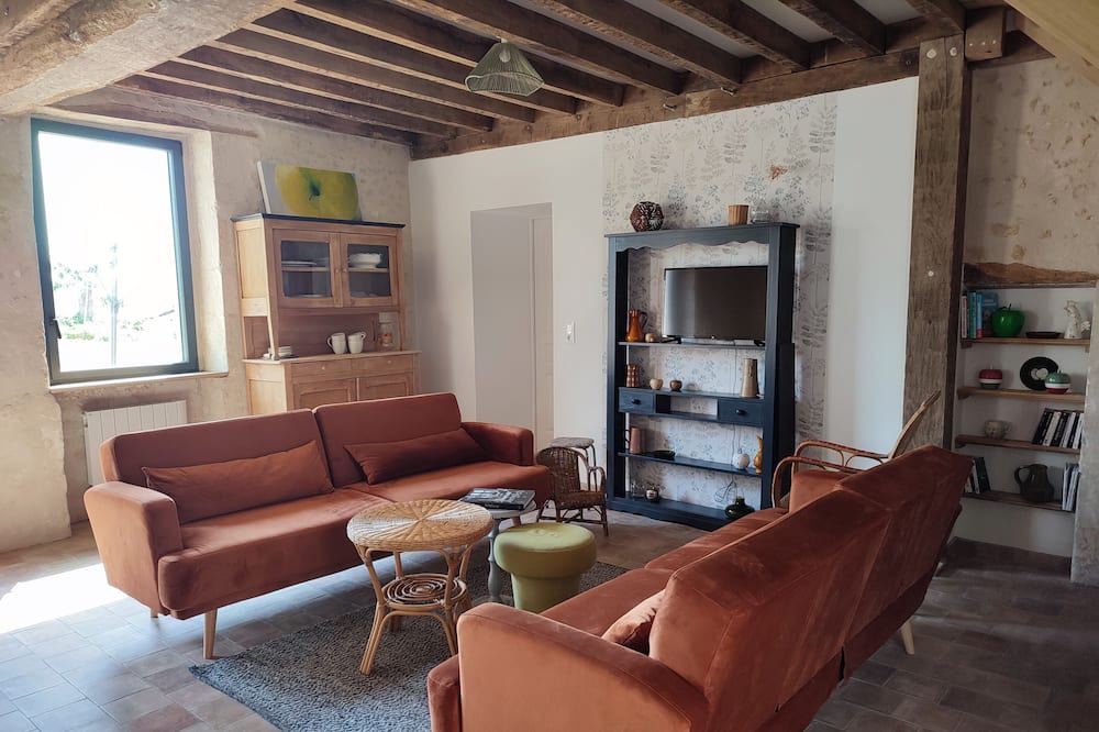 Photo of Livingroom in Saint-Fulgent-des-Ormes
