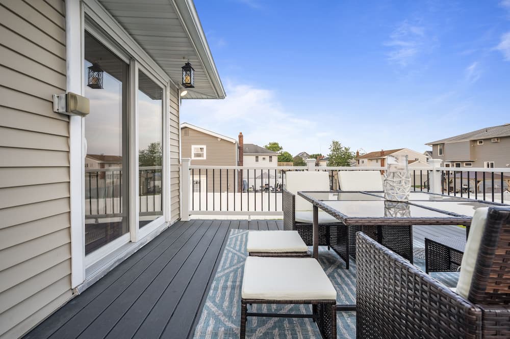 Photo of Patio Balcony in Long Island