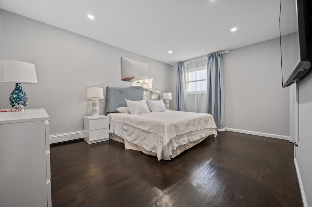 Photo of Bedroom in Long Island