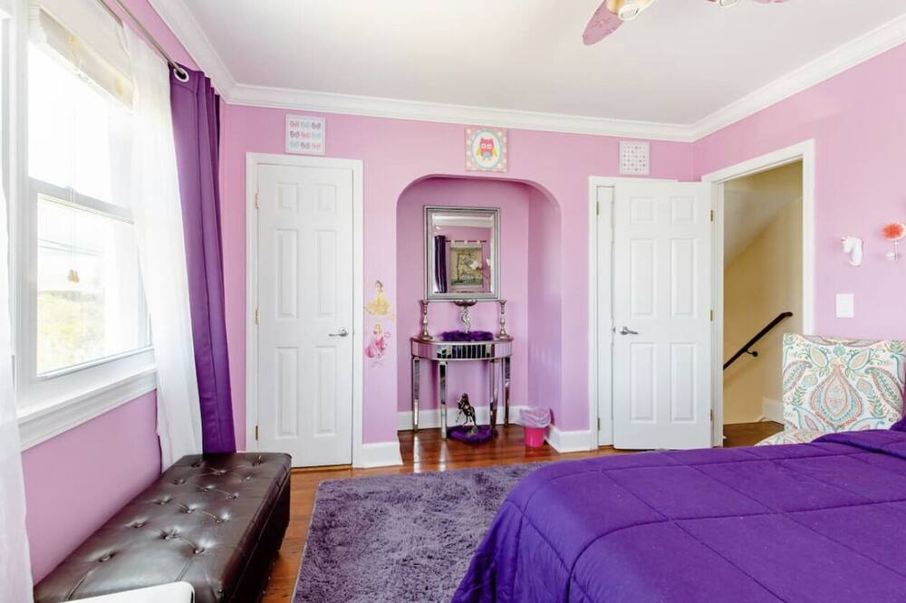 Photo of Bedroom in Shirley