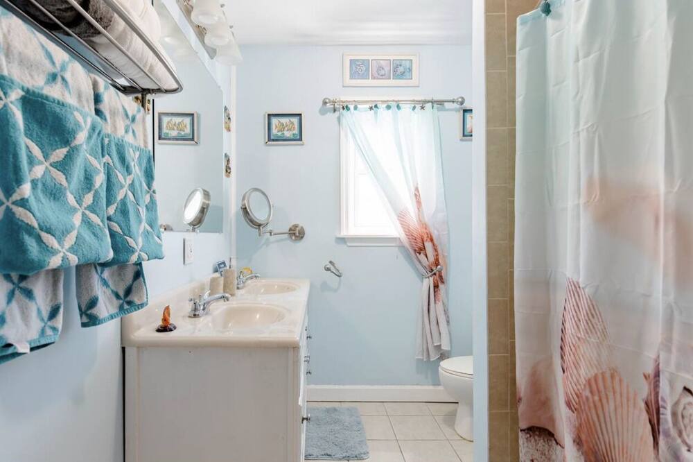 Photo of Bathroom in Shirley