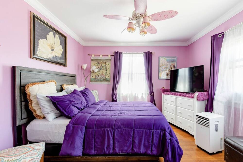 Photo of Bedroom in Shirley