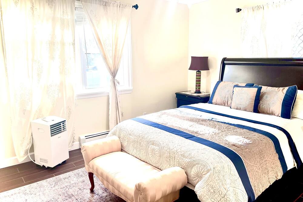 Photo of Bedroom in Shirley