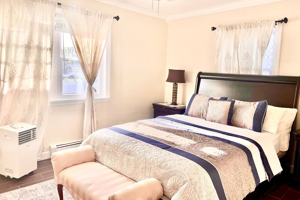 Photo of Bedroom in Shirley