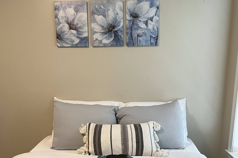 Photo of Bedroom in Dyke