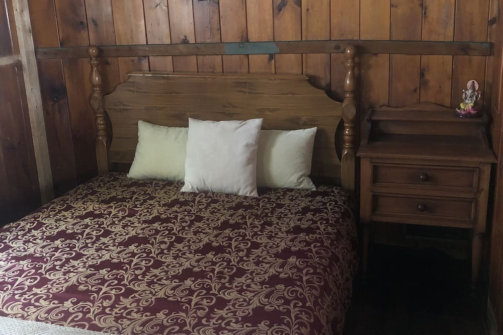 Photo of Bedroom in Greater Napanee