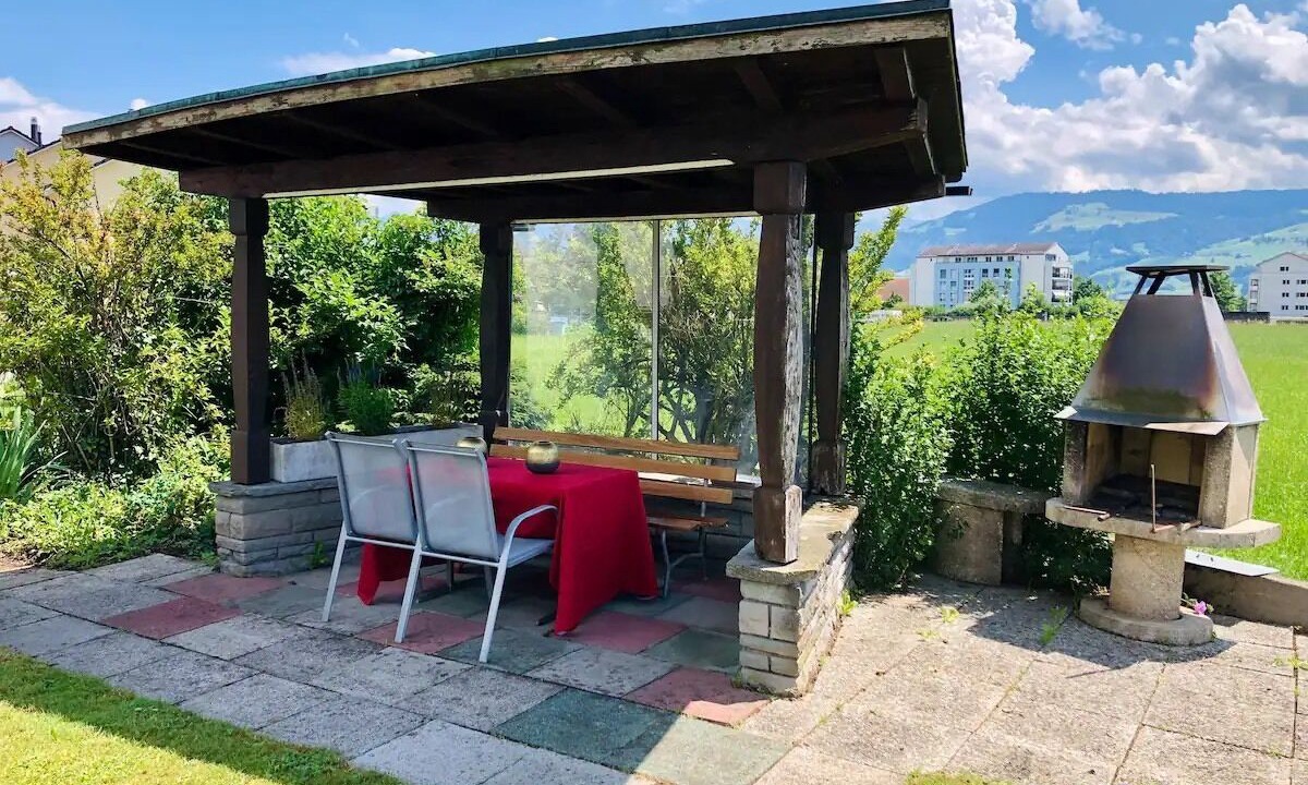 Photo of Outdoor in Jona