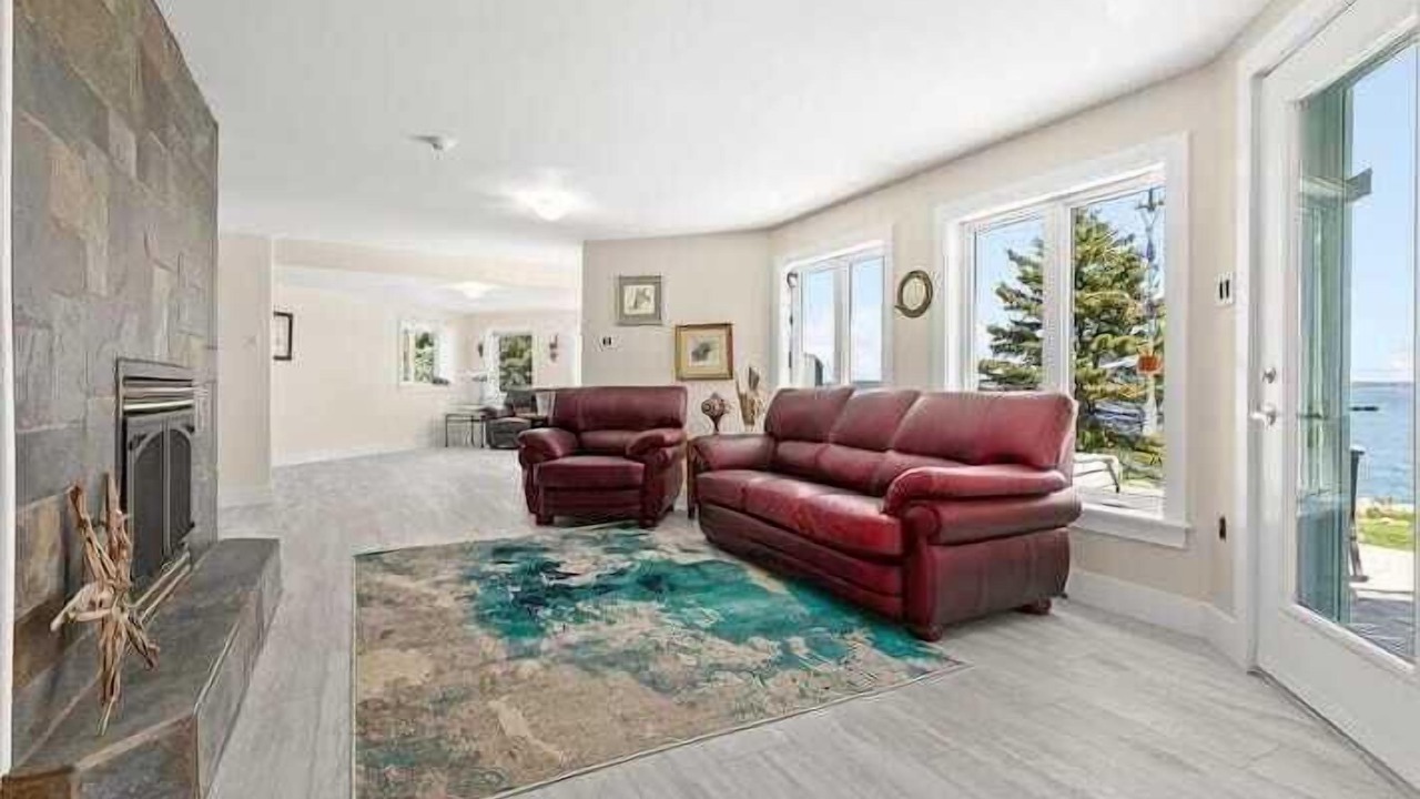 Photo of Livingroom in Northwest Cove