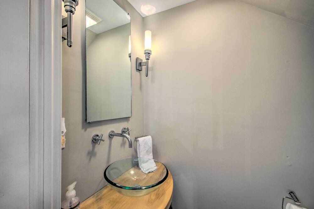 Photo of Bathroom in Buena Vista