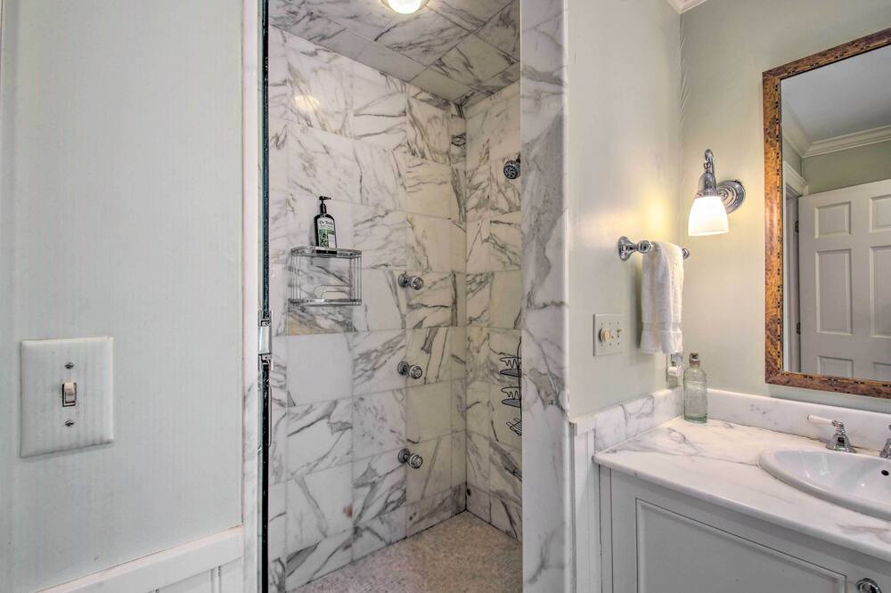 Photo of Bathroom in Buena Vista