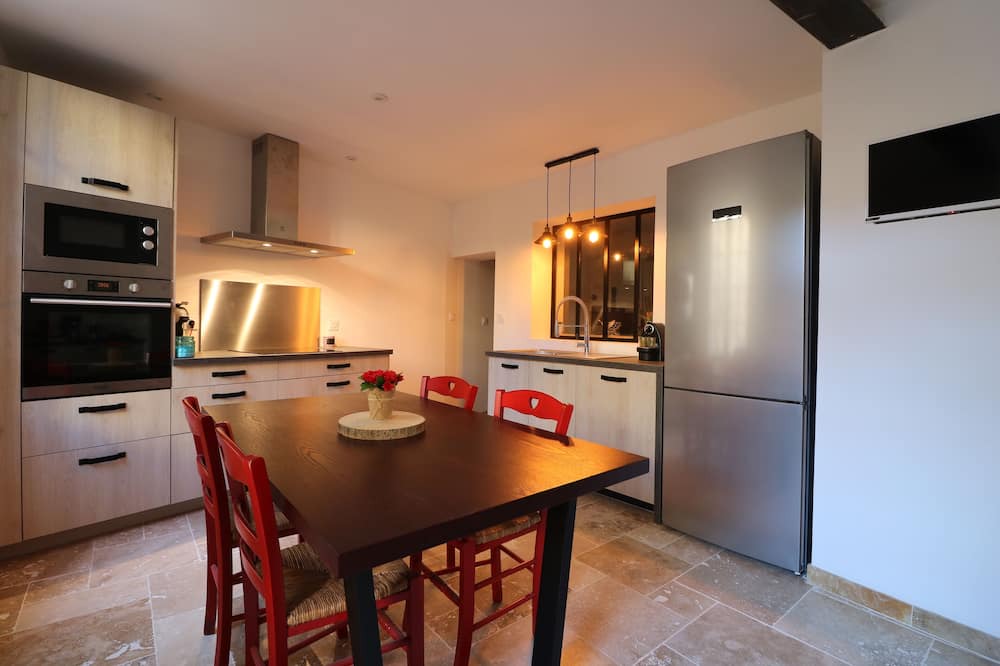 Photo of Kitchen in Le Puy-Notre-Dame