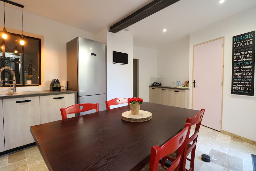 Photo of Kitchen in Le Puy-Notre-Dame