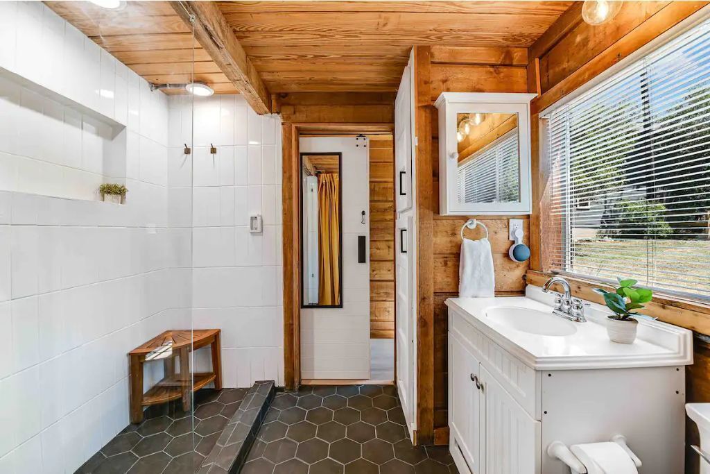 Photo of Bathroom in Point Pedernales