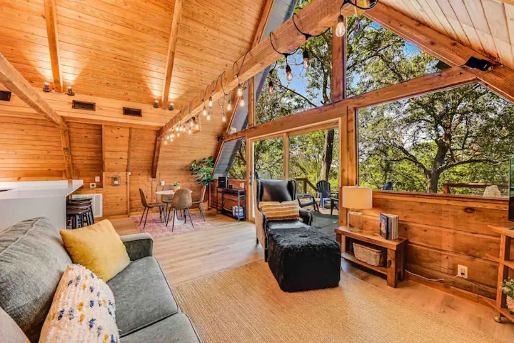 Photo of Livingroom in Point Pedernales