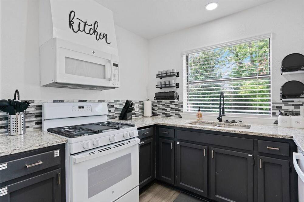 Photo of Kitchen in Brushy Creek