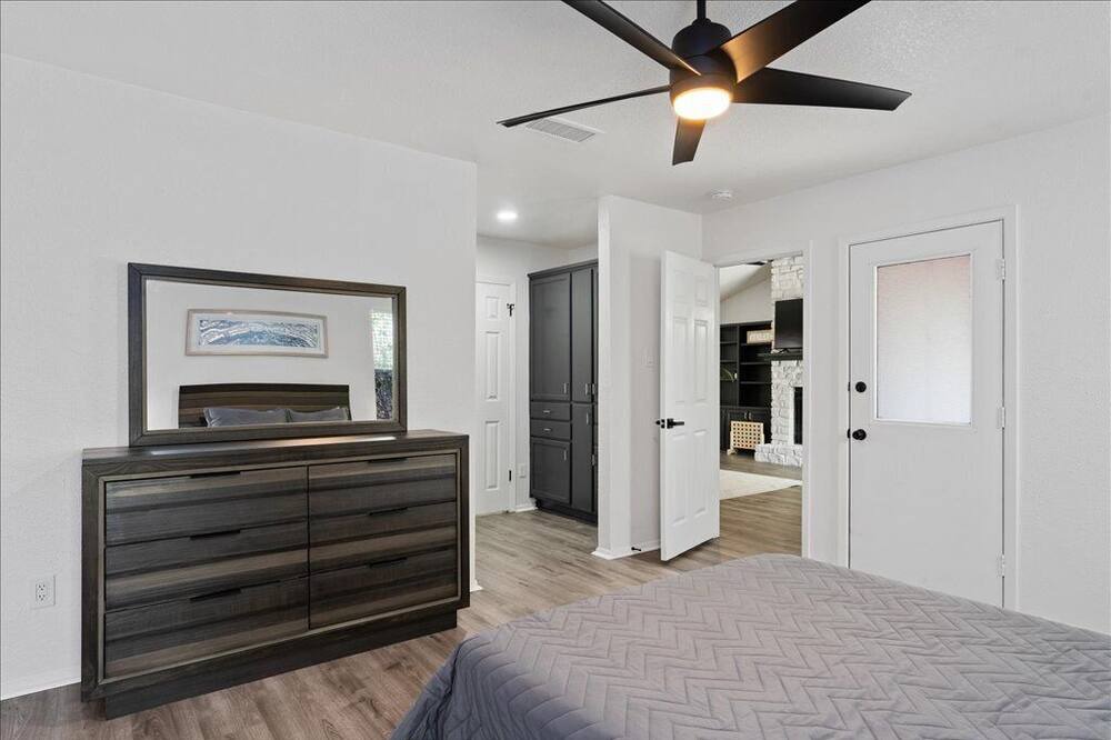 Photo of Bedroom in Brushy Creek