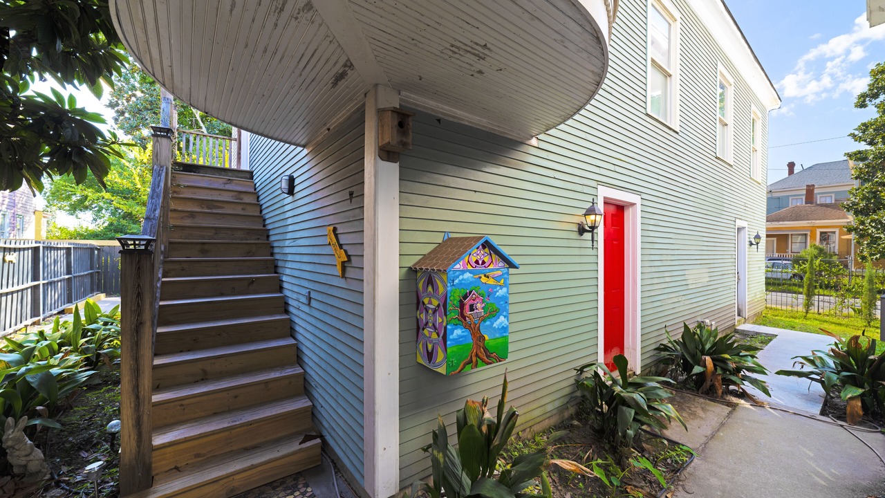 Photo of Outdoor in Metropolitan