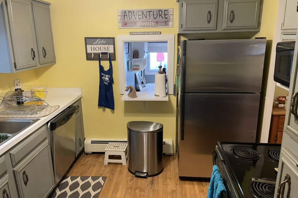 Photo of Kitchen in Town of Amboy