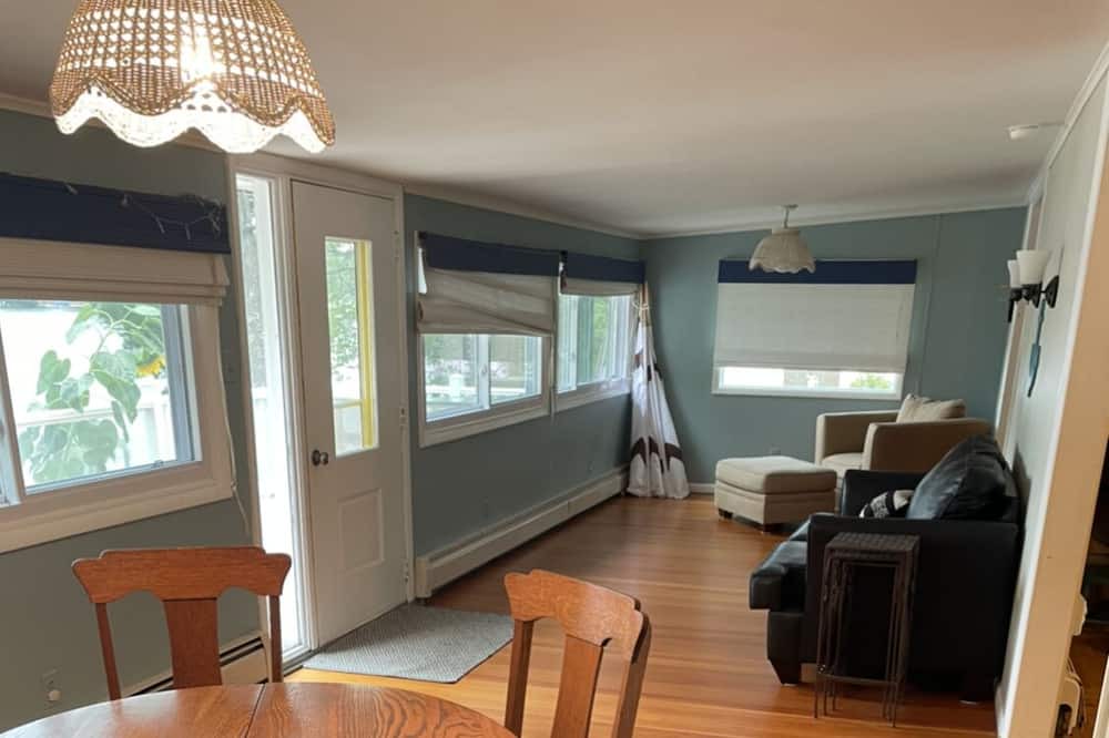 Photo of Kitchen in Town of Amboy