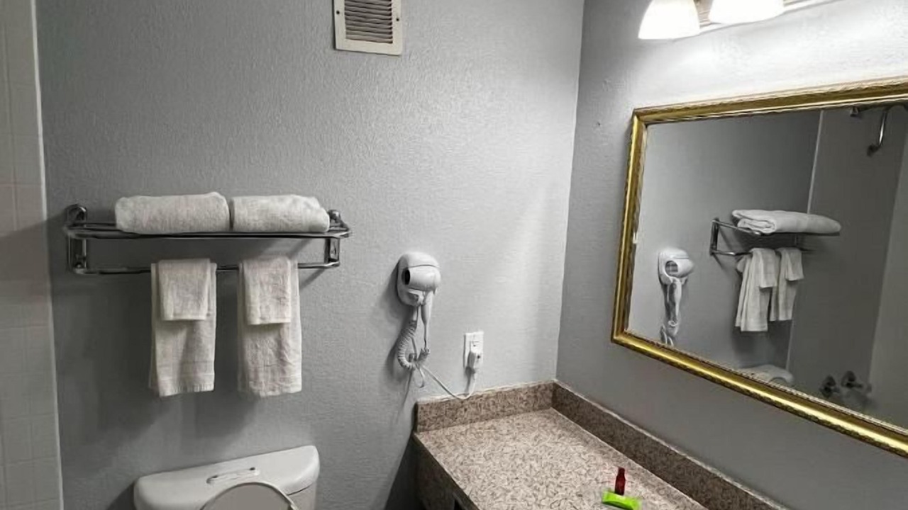 Photo of Bathroom in West Meadowbrook