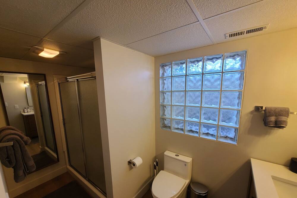 Photo of Bathroom in Murray