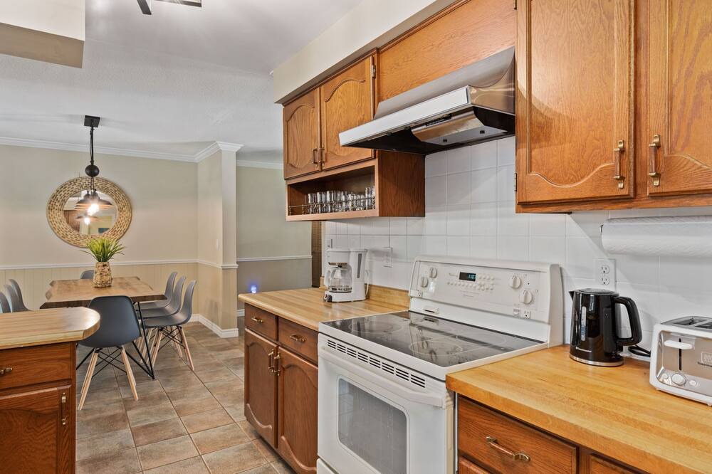 Photo of Kitchen in Kettle Point 44