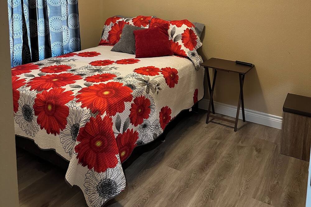 Photo of Bedroom in Gonzales