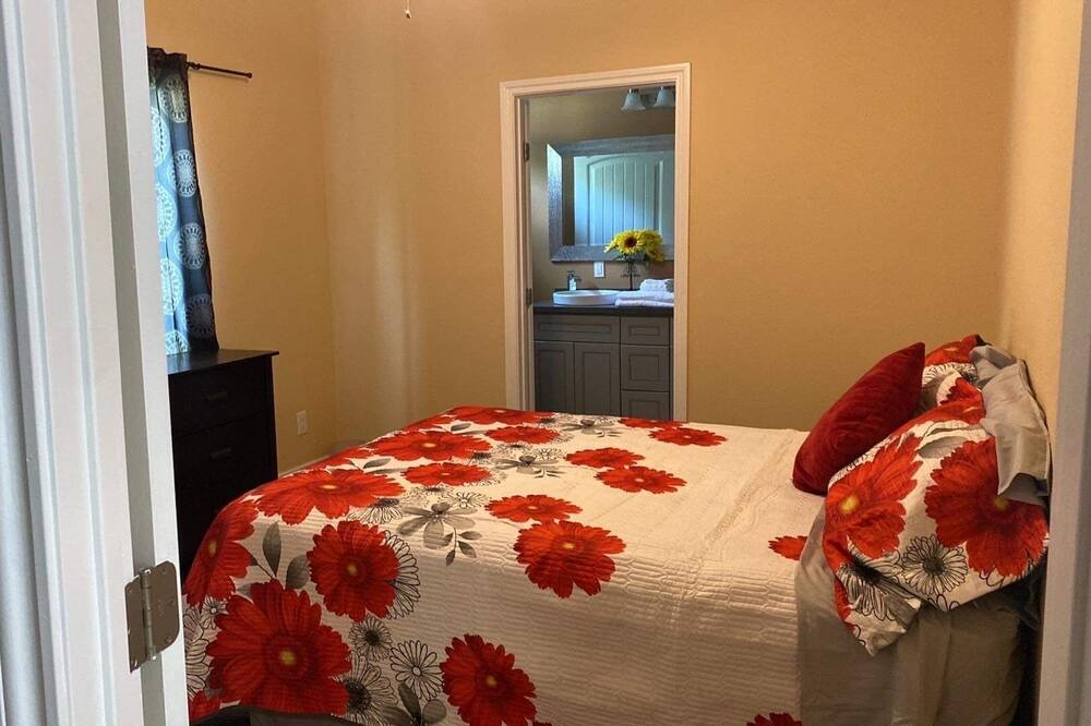 Photo of Bedroom in Gonzales