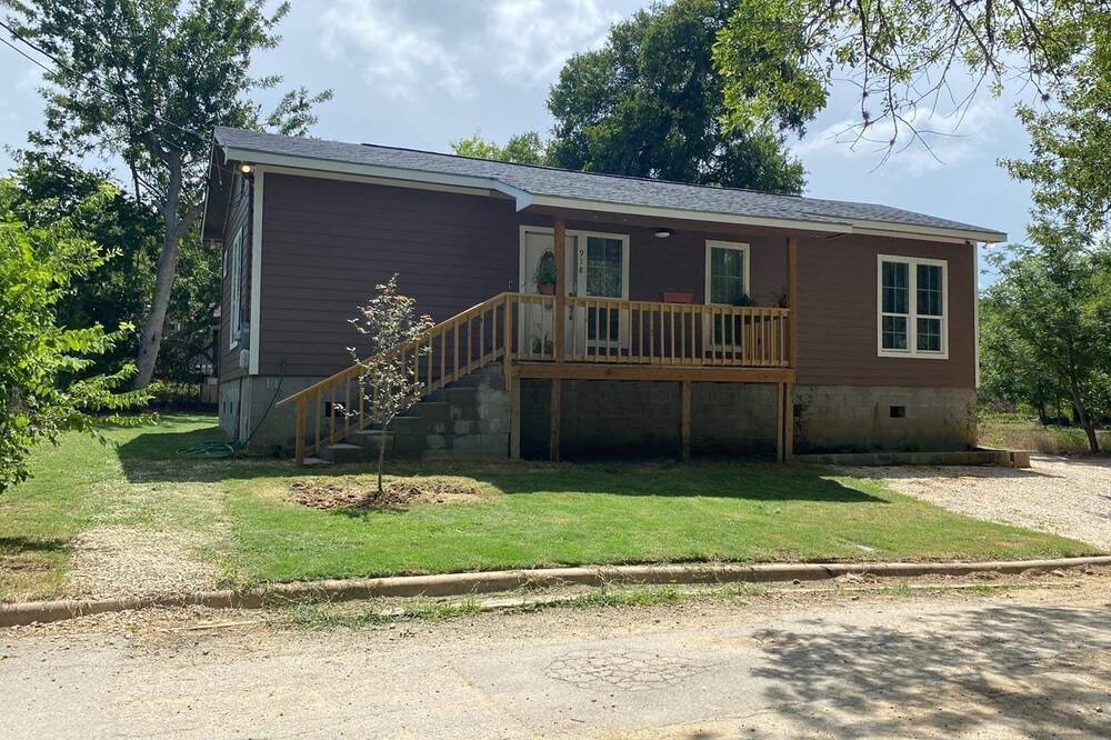 Photo of Outdoor in Gonzales