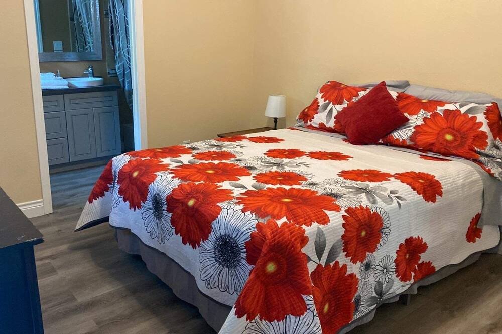 Photo of Bedroom in Gonzales